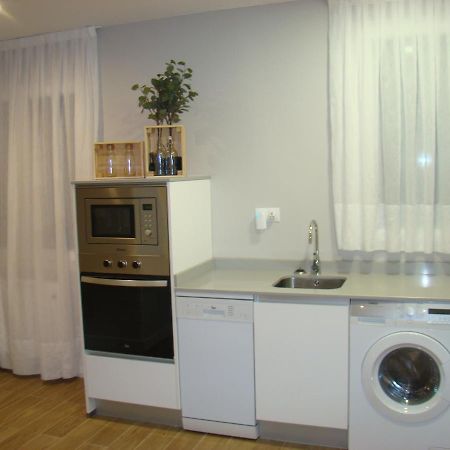 Apartamentos La Pereda ซานตานเดร์ ภายนอก รูปภาพ