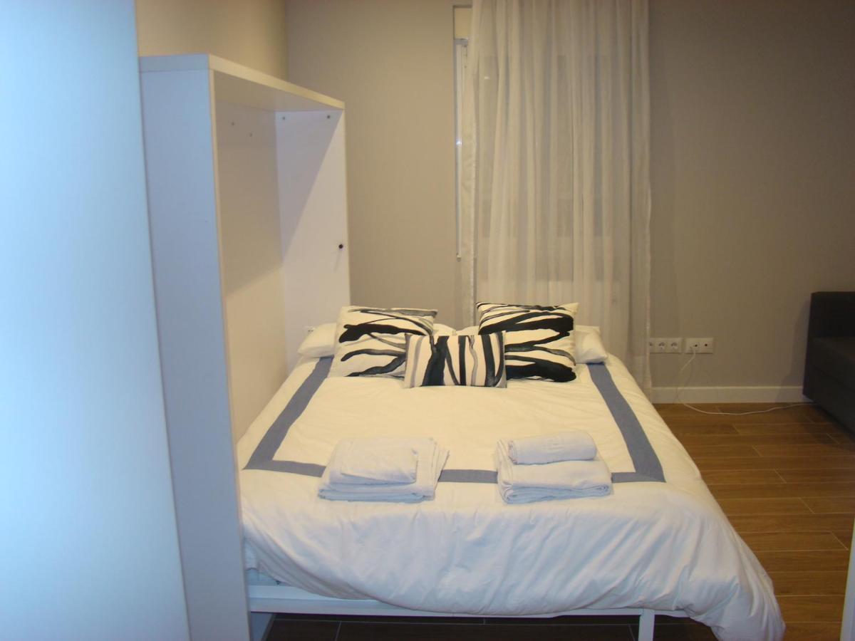 Apartamentos La Pereda ซานตานเดร์ ภายนอก รูปภาพ